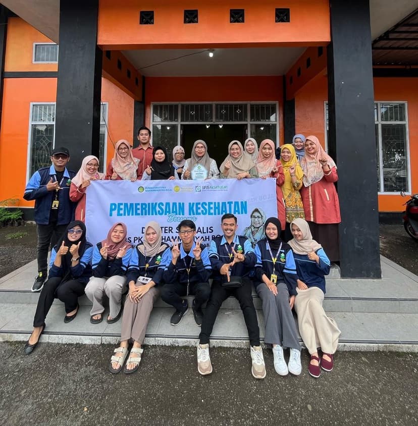 Pemeriksaan Kesehatan Gratis Dokter Spesialis Mata di Desa Peron Limbangan